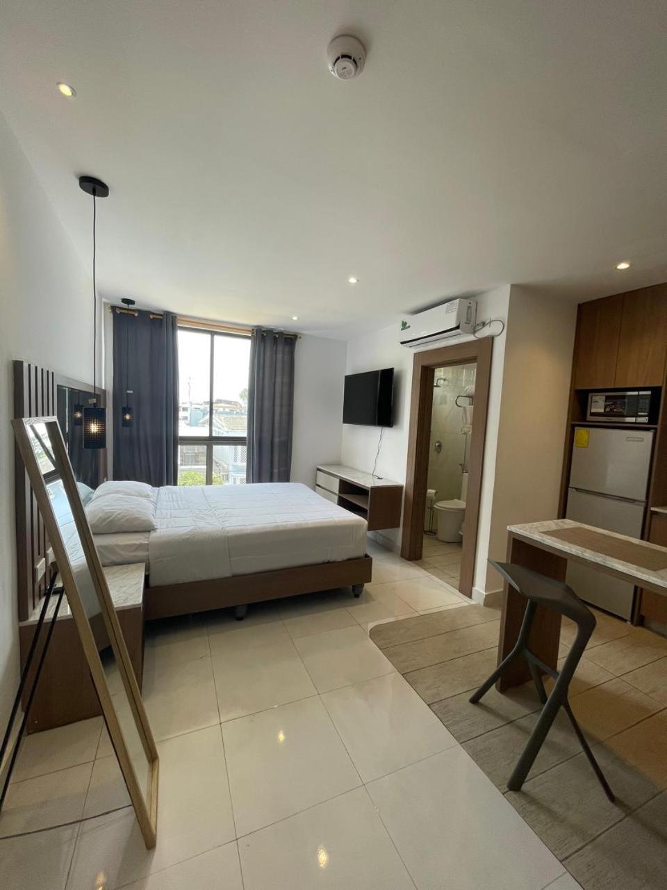 Novapark Kennedy Hotel Гуаякуил Екстериор снимка